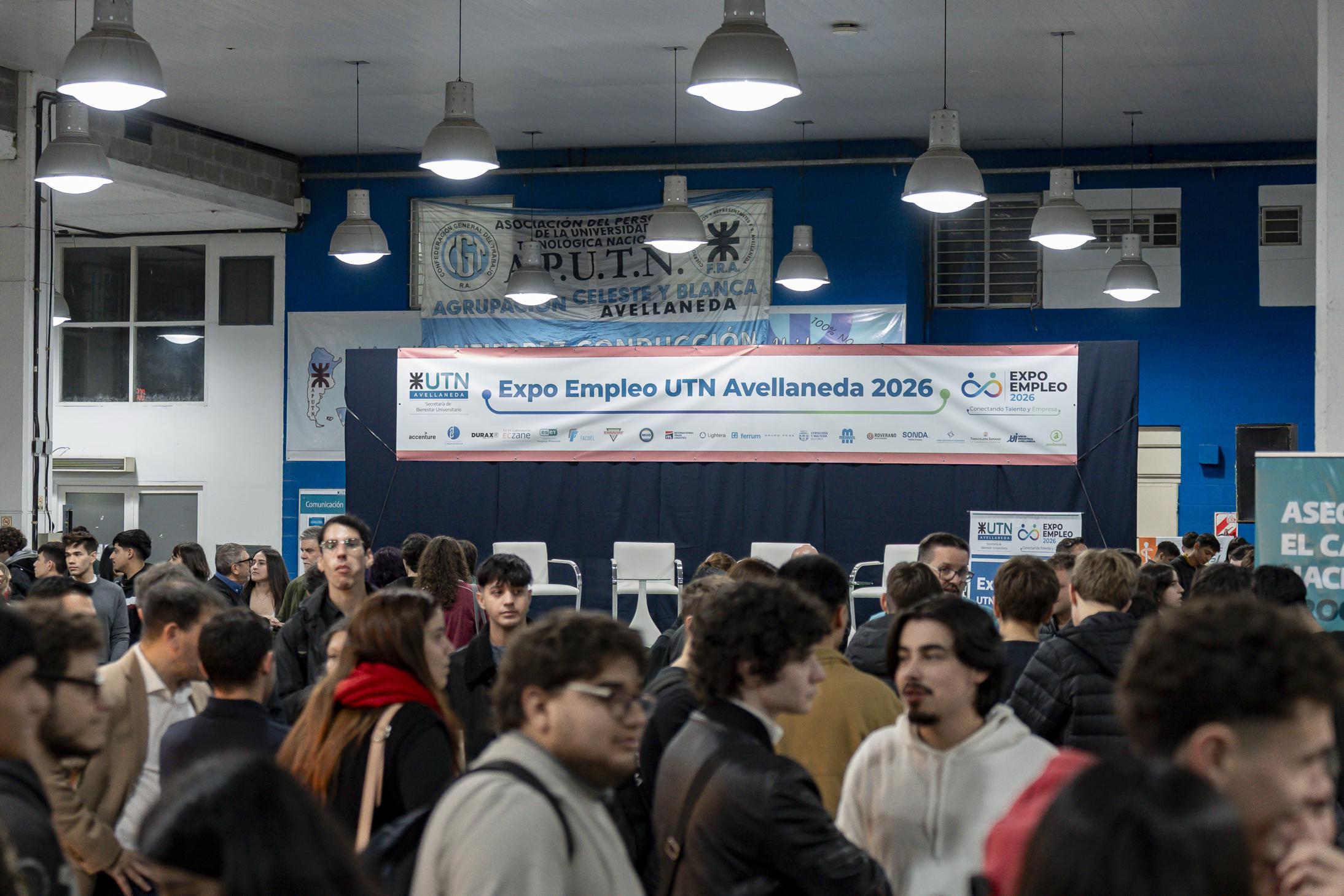 VINCULACIÓN ENTRE ACADEMIA E INDUSTRIA: SE REALIZÓ EXITOSAMENTE LA EXPO EMPLEO DE LA UTN AVELLANEDA